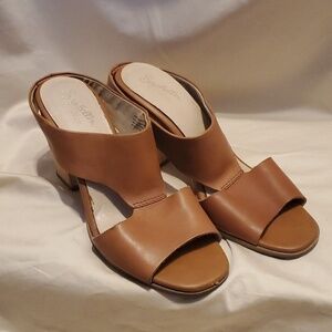 Seychelles Wooden Heels SZ 7.5